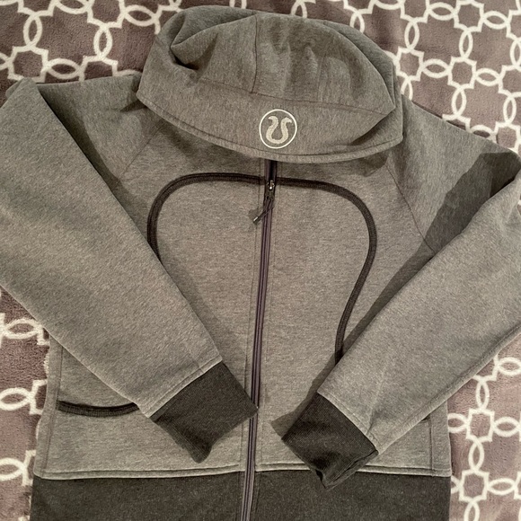 3 - Lululemon Size 12 Scuba Hoodies - Picture 1 of 9